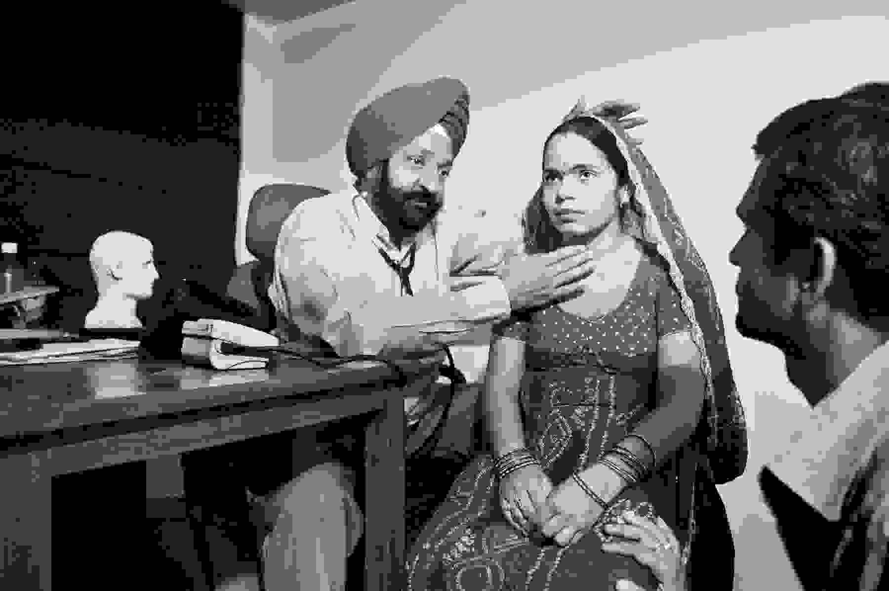 INDIA-10951
