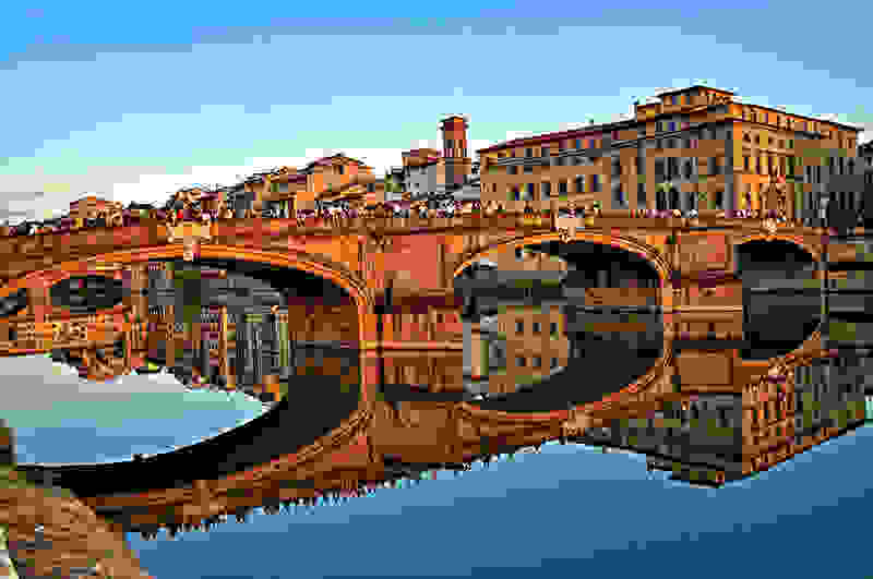 oi-pio-goiteftikes-old-town-tis-evropis-bridges-florence.jpg