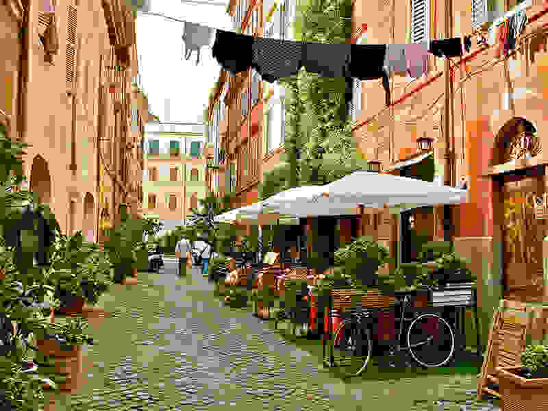oi-pio-goiteftikes-old-town-tis-evropis-trastevere-roma.jpg