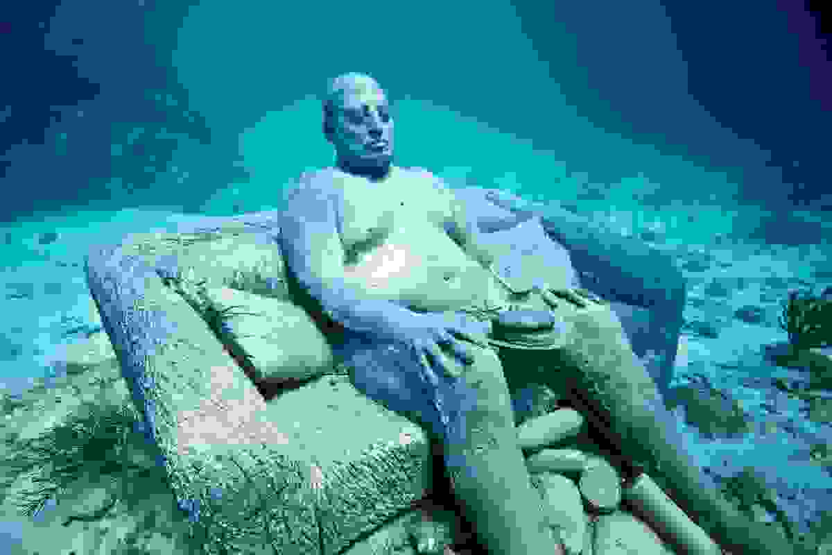 oi-tesseris-kavalarides-tis-apokalypsis-anadyontai-sto-londino-2.jpg