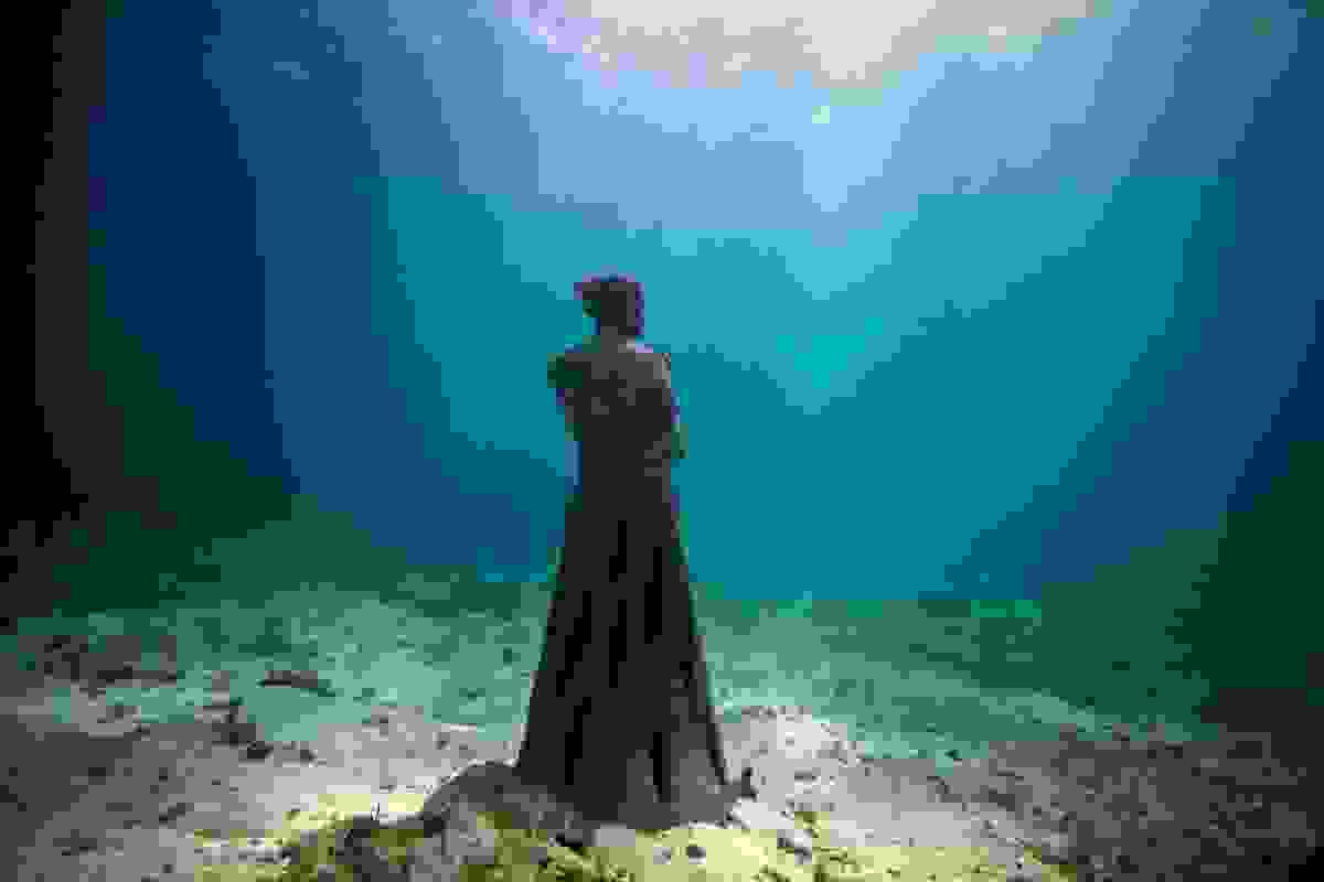oi-tesseris-kavalarides-tis-apokalypsis-anadyontai-sto-londino-4.jpg
