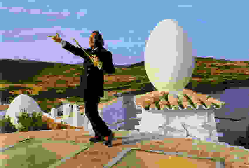 salvador-dali-egg.jpg