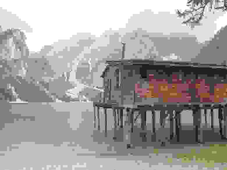 se-mia-kalyva-sto-pouthena-280.jpg