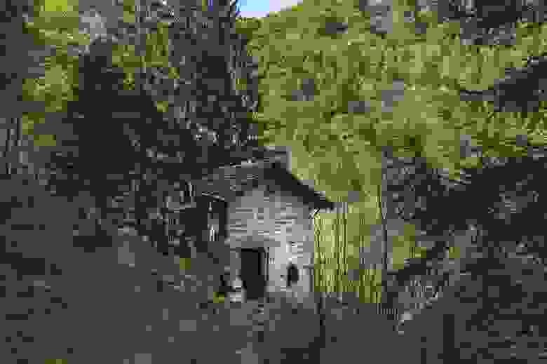 se-mia-kalyva-sto-pouthena-80.jpg