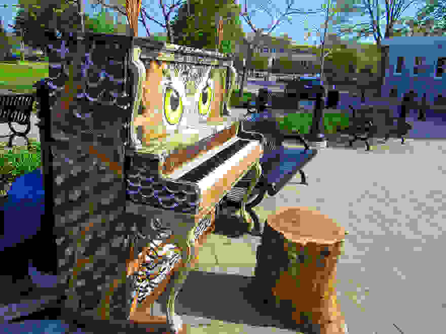 street-pianos-play-me-im-yours-project-cobourg__880.jpg