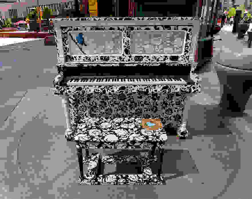 street-pianos-play-me-im-yours-project-denver-5__880.jpg