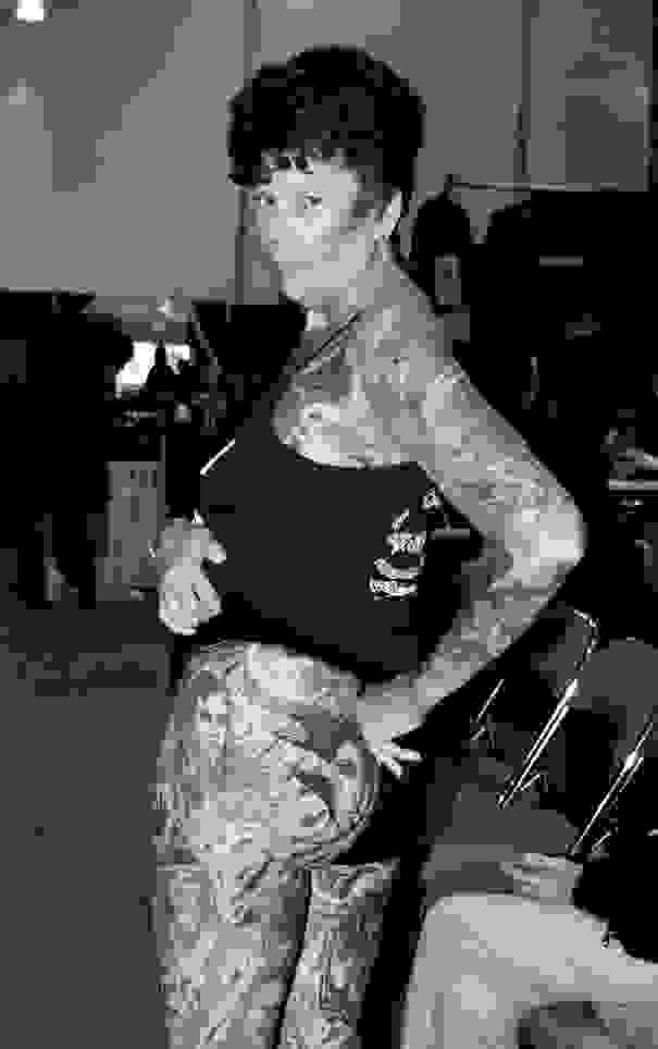 tattooed-elderly-people-16.jpg
