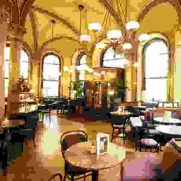 vienacafe3.jpg