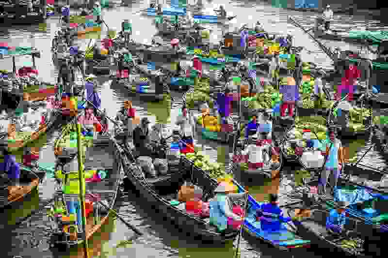 vietnam-floating-market-32.jpg