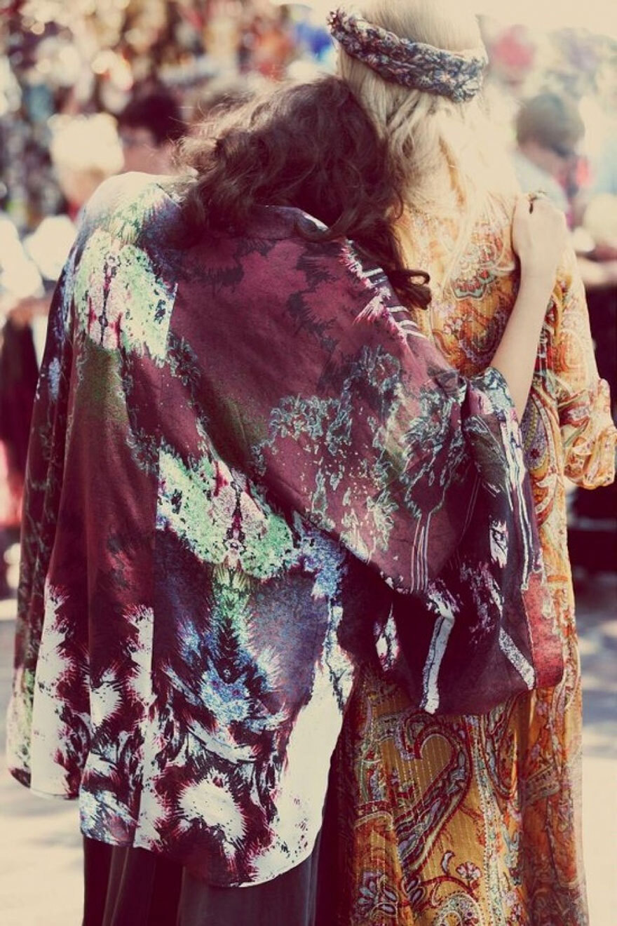 woodstock-women-fashion-1969-71__880.jpg