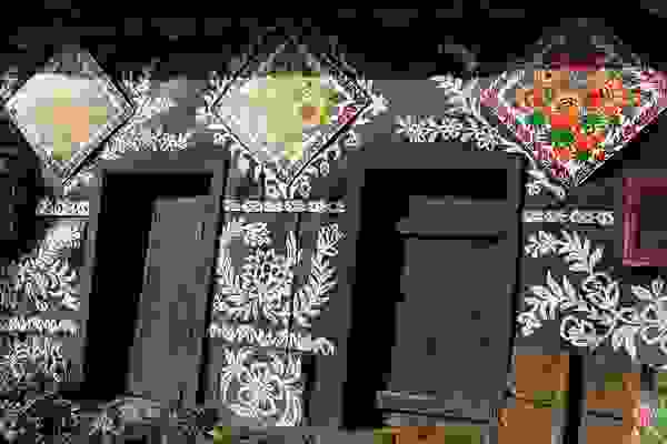 zalipie-poland-painted-village-flowers-17.jpg