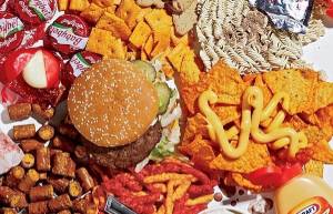 Παραμένει αδύνατη τρώγοντας μόνο fast food επί 16 χρόνια! (video)
