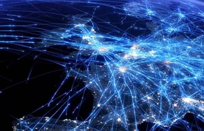 βίντεο με όλες τις πτήσεις μίας μέρας σε όλη την Ευρώπη (video)