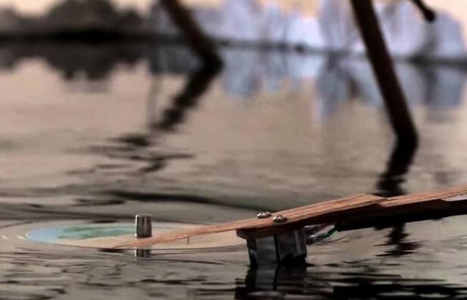 Υποβρύχιες μελωδίες με ιδιαίτερους συμβολισμούς (video)