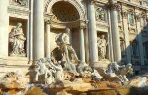 Ποιος μαζεύει, και πώς, τα κέρματα από τη Fontana di Trevi; (video)