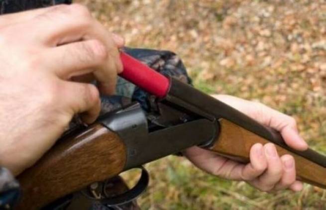 Ιεροψάλτης πυροβολούσε με καραμπίνα σκυλί στις Μοίρες Ηρακλείου!