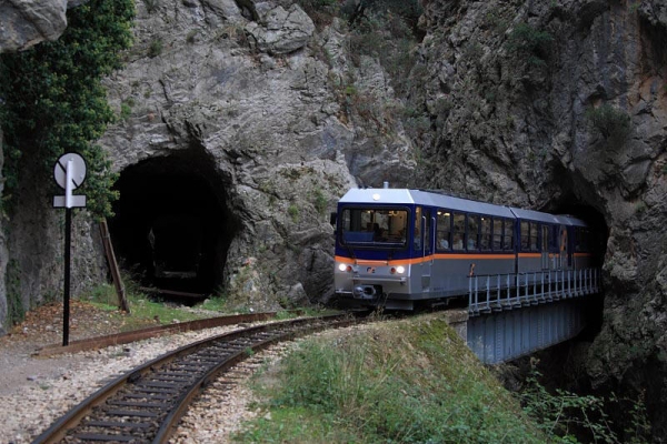 Η μαγευτική διαδρομή του Οδοντωτού στα Καλάβρυτα (vids)