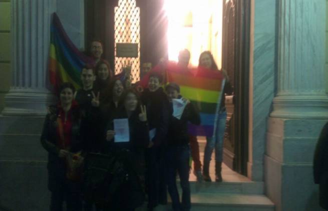 Παρέμβαση των PoustiRiot σε εκδήλωση του δημάρχου Πειραιά