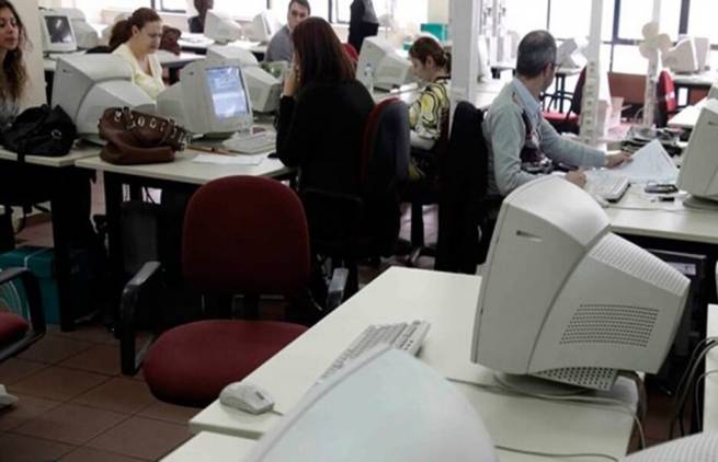 «Μεγάλος Aδελφός» για τους μισθούς στο Δημόσιο