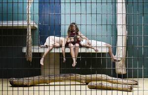 «Human Zoo» - Ζωολογικός κήπος με ανθρώπους στα κλουβιά