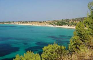Ξεπούλησαν για 9,6 εκατ. την παραλία του Αϊ-Γιάννη