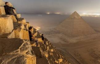 Στην κορυφή της Μεγάλης Πυραμίδας