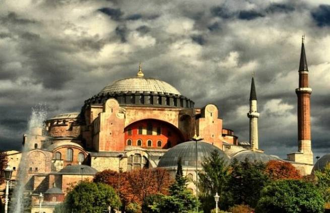 Παγκόσμια εκστρατεία για να μην μετατραπεί η Αγία Σοφία σε τζαμί