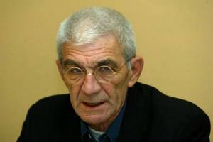 Ο Μπουτάρης ημίγυμνος κατά του AIDS