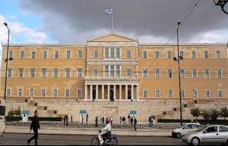 Γεμάτη ποντίκια η Βουλή