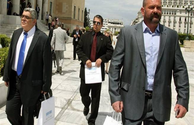 Εντοπίστηκαν off shore και λογαριασμός που ανήκουν στην ΧΑ