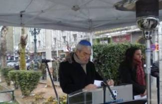 Φορώντας εβραϊκό κιπά ο Μπουτάρης στην εκδήλωση για το Ολοκαύτωμα