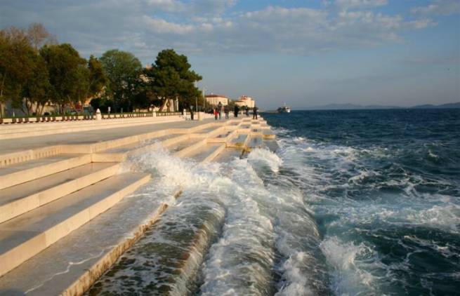 Ένα μαγικό μουσικό γλυπτό με τον ήχο της θάλασσας... (video)