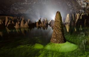 Hang Son Doong: Η μεγαλύτερη σπηλιά στον κόσμο (video)