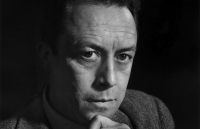 Albert Camus, «Γιατί θα ‘πρεπε κάποιος ν’αγαπάει σπάνια για ν’αγαπάει πολύ;»