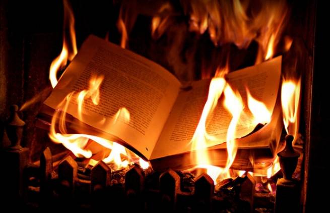 Βιβλία που λογοκρίθηκαν ανά τους αιώνες