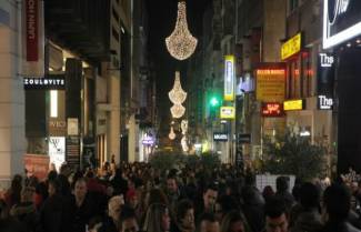 Ανεβασμένος ο τζίρος των καταστημάτων την τελευταία Κυριακή του χρόνου