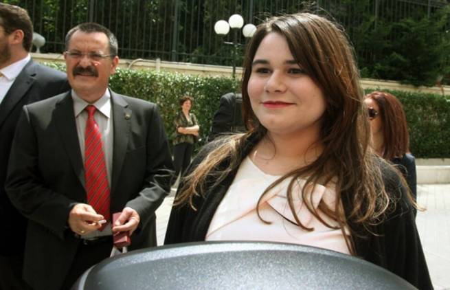 Εξοργισμένη η Ουρανία Μιχαλολιάκου!