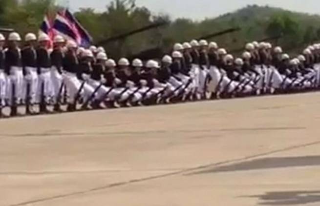 Ο απόλυτος συγχρονισμός από το ναυτικό της Ταϊλάνδης! (video)