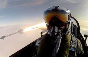 Απίστευτη φωτογραφία μεσα από F-16!