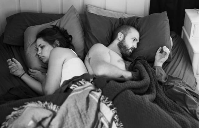 Αφαιρώντας τα smartphones από τις φωτογραφίες...