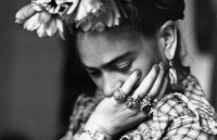 Frida Kahlo:  «Είσαι ο ουρανός μου, βρέχεις επάνω και εγώ όπως η γη σε δέχομαι..»
