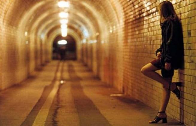 Δύο 14χρoνες έγιναν πόρνες για να αγοράζουν ρούχα...