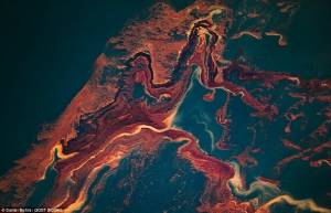 Η μεγαλύτερη οικολογική καταστροφή: Deepwater Horizon BP (video)