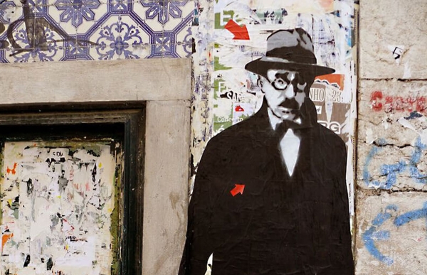 Pessoa: «῞Ο,τι δὲν εἶναι δικό μου, ὅσο ταπεινὸ καὶ νὰ εἶναι, εἶχε πάντα ποίηση γιὰ μένα..»