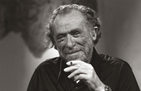 Charles Bukowski: «Ο έρωτας είναι κάτι τυχαίο...»