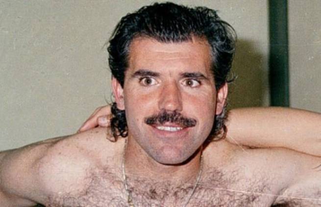 H Ρεξόνα κι ο Μουστάκιας! (επικά vids)